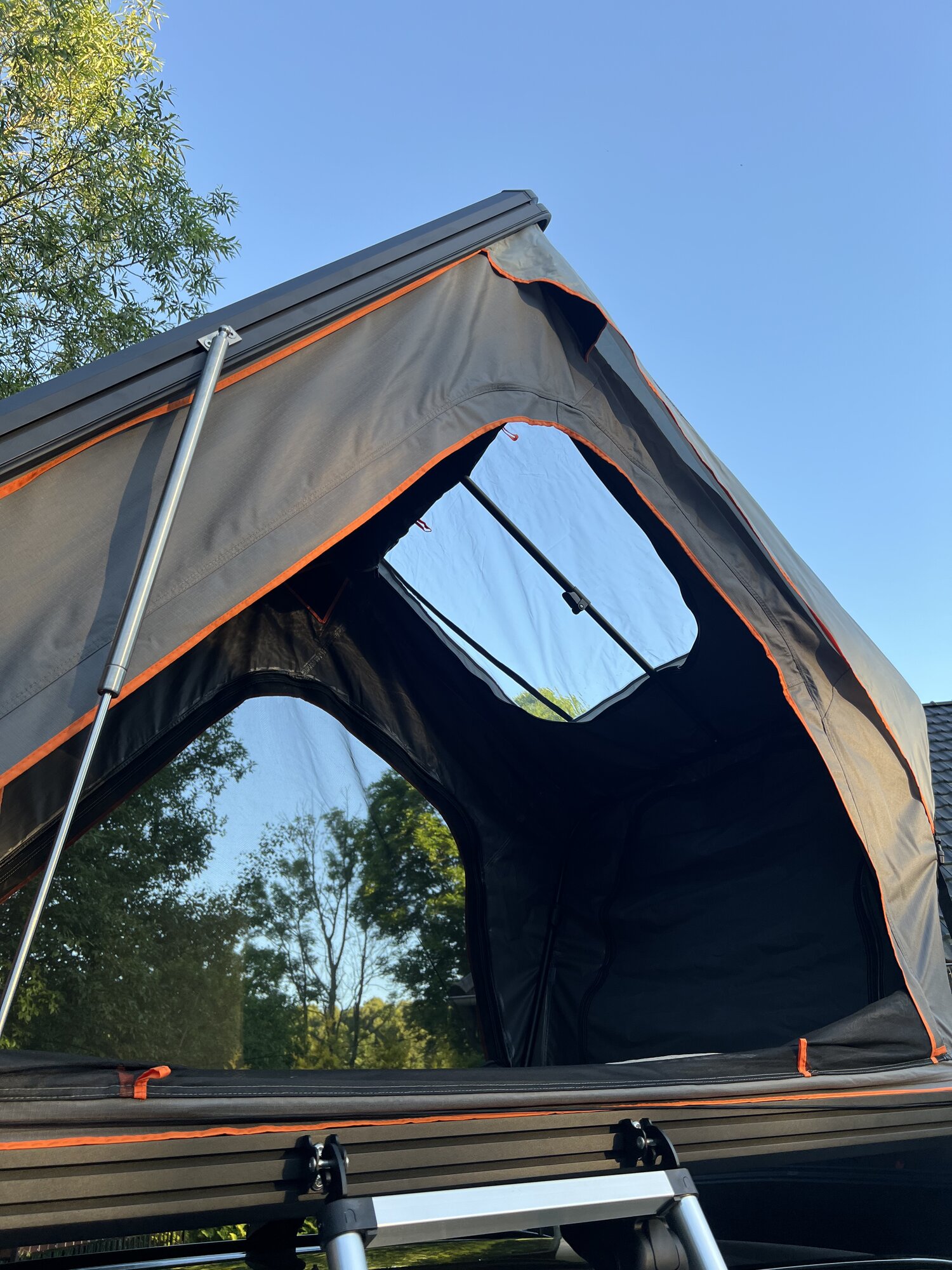 Namiot Dachowy CampKits HybridComp — widok z boku