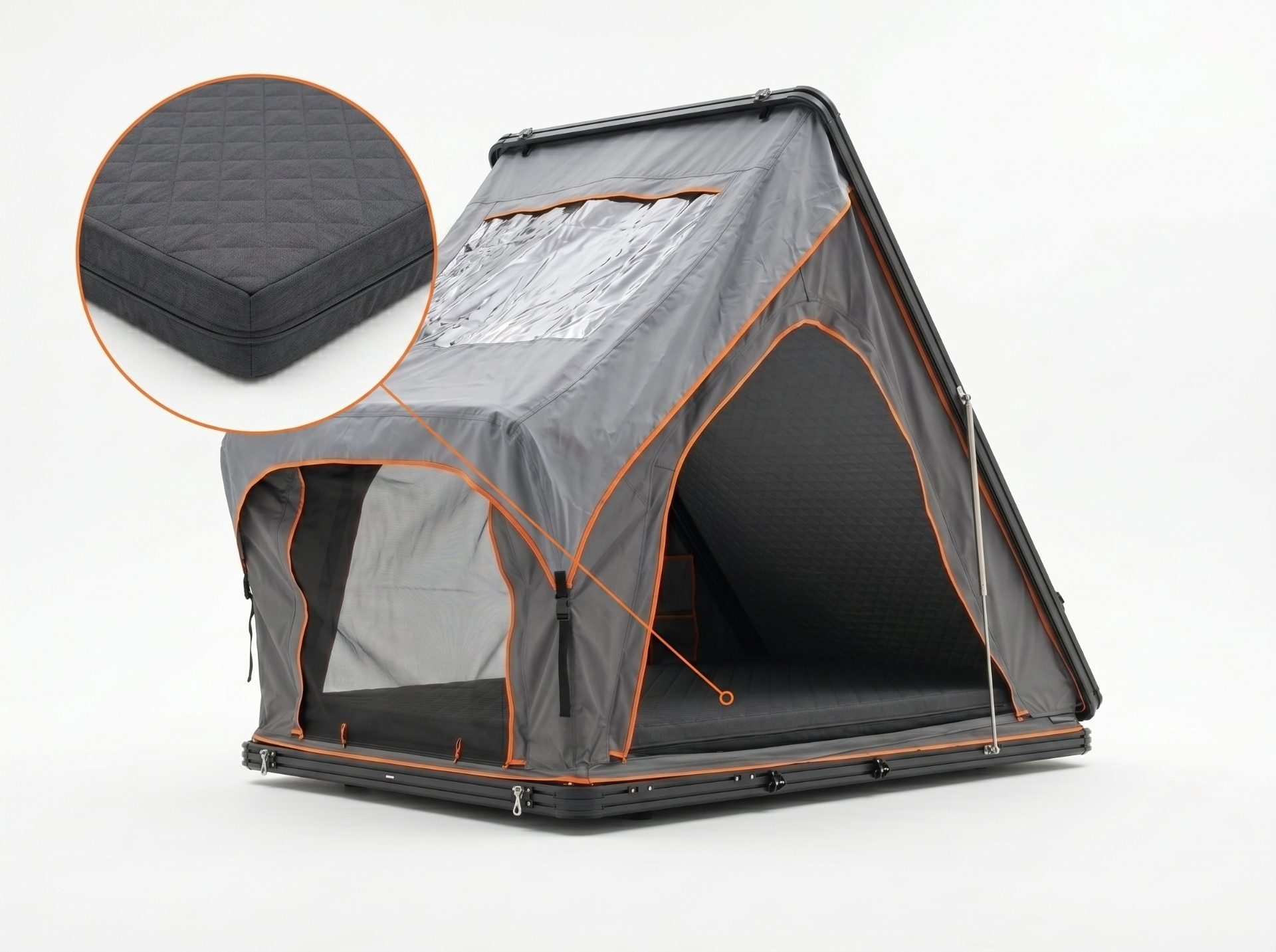 Wygodny materac 5 cm w namiocie dachowym CampKits HybridComp